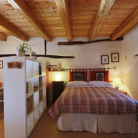 Appartamenti Codirosso Maison d'hôtes 3*